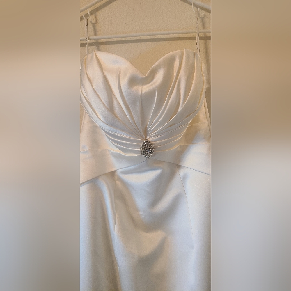 Size 8 wedding gown